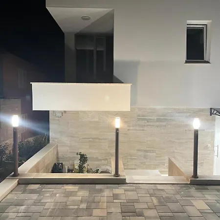 Vila Regina Apartment Rex With Swimming Pool Jezera Exterior photo