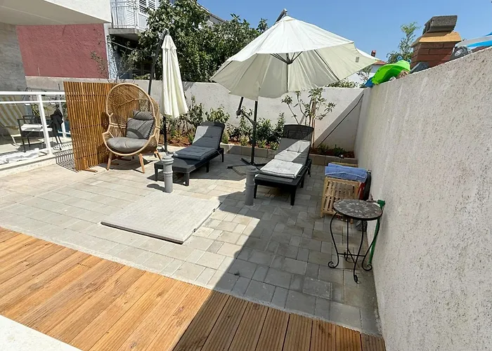 Vila Regina Apartment Rex With Swimming Pool