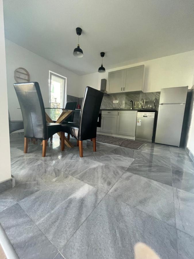 Apartment Regina Rex With Swimming Pool