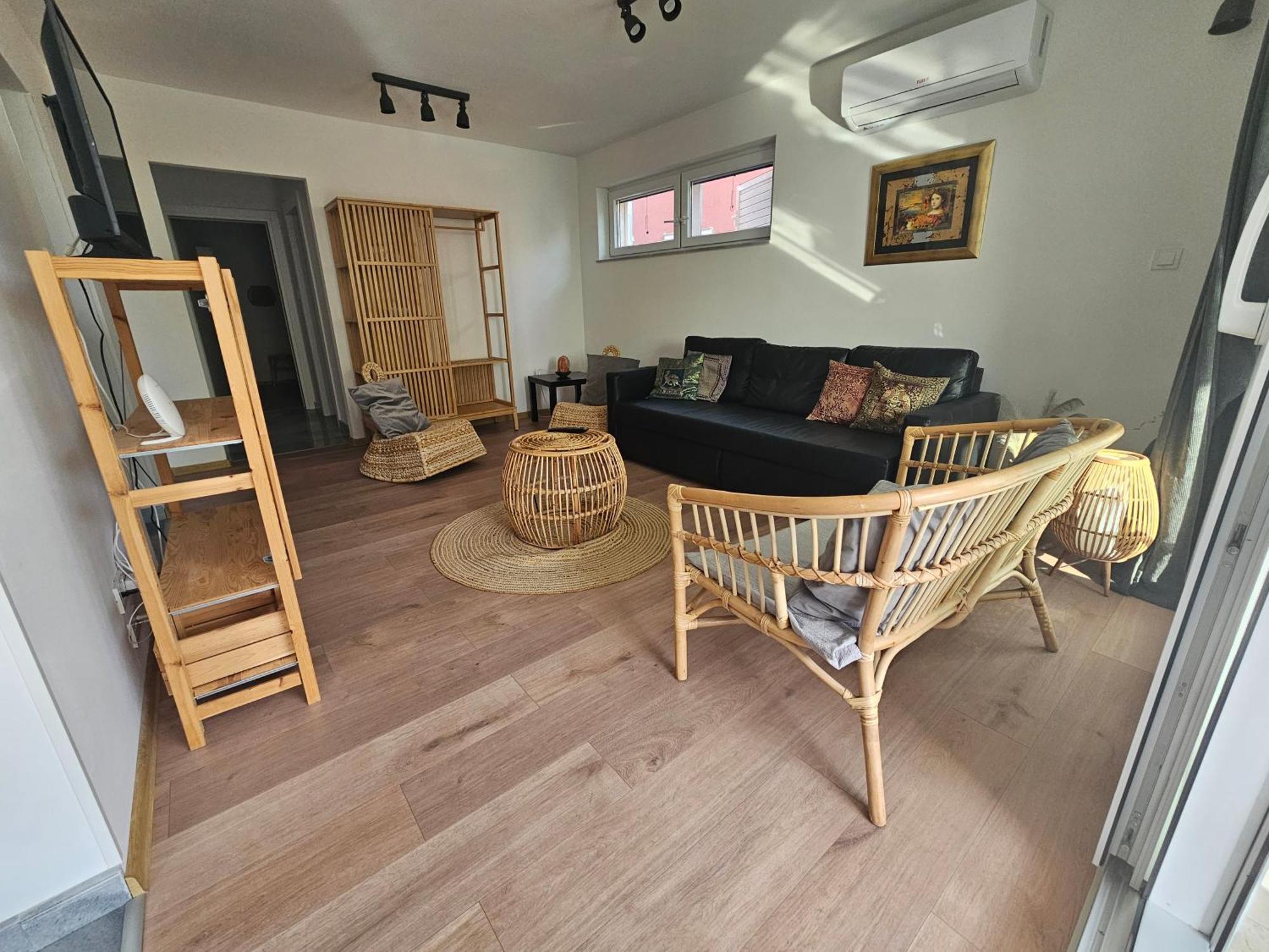 Apartment Regina Rex With Swimming Pool Jezera