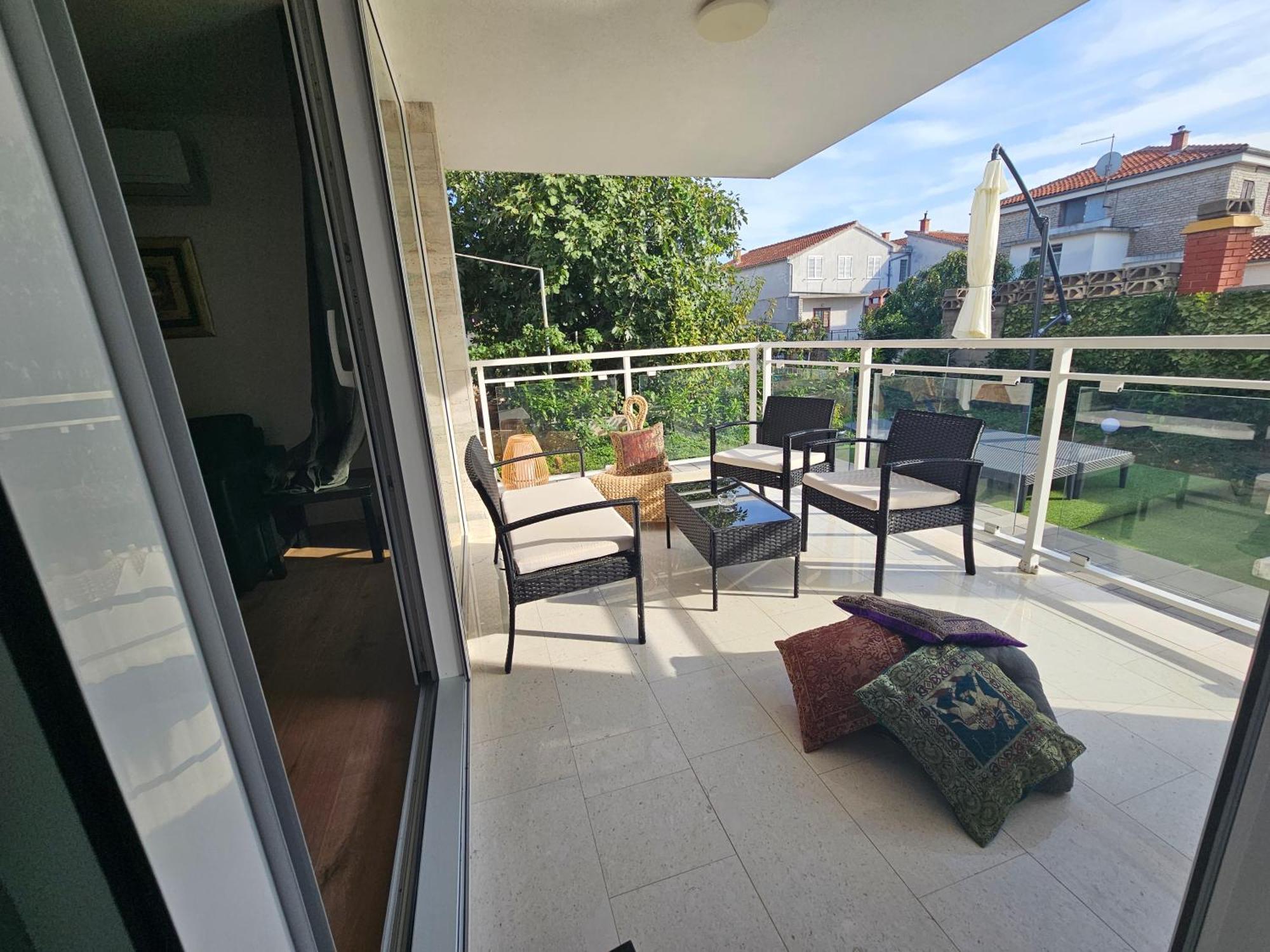 Apartment Regina Rex With Swimming Pool