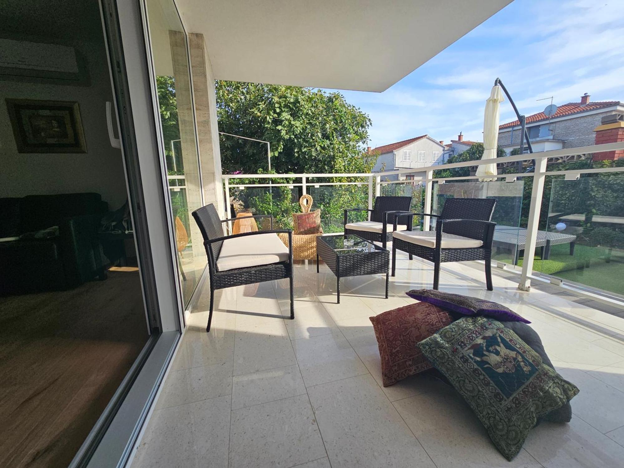 Apartment Regina Rex With Swimming Pool Jezera