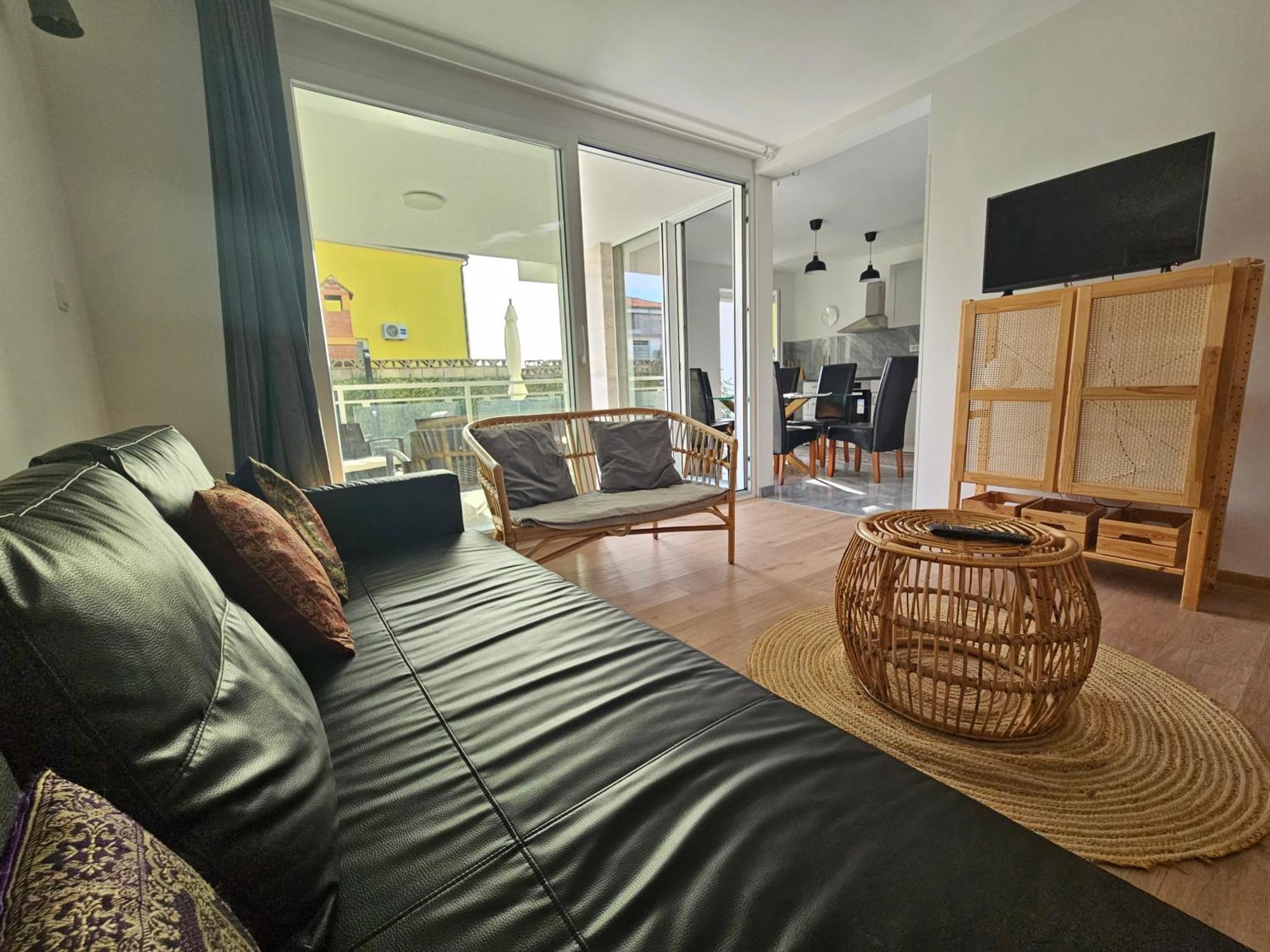 Apartment Regina Rex With Swimming Pool Jezera