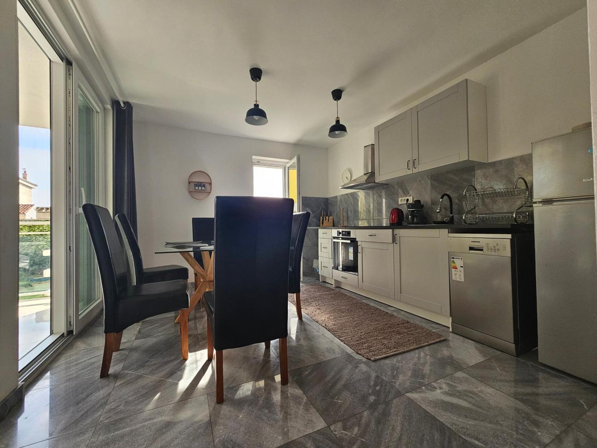 Apartment Regina Rex With Swimming Pool