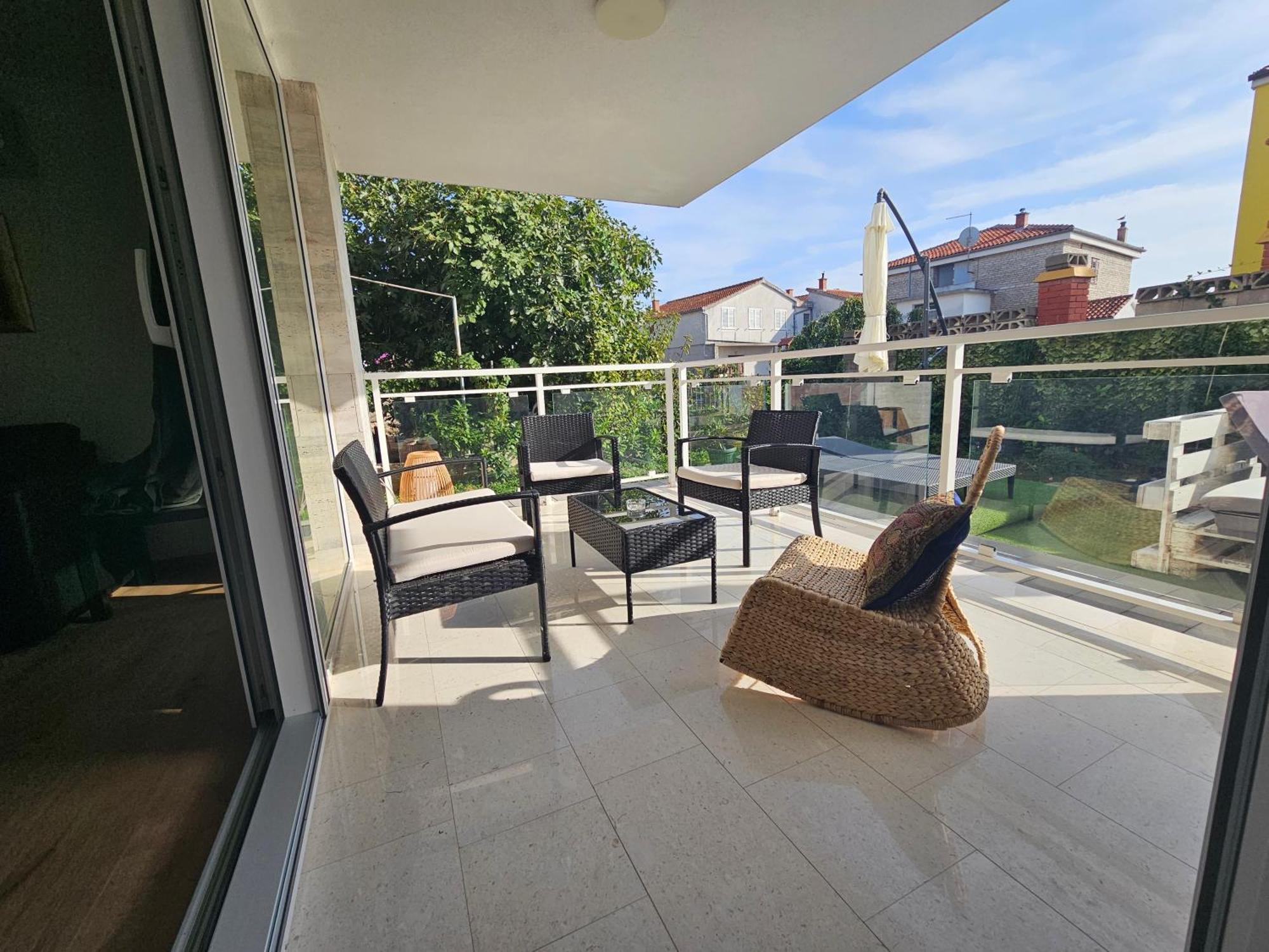 Apartment Regina Rex With Swimming Pool Jezera