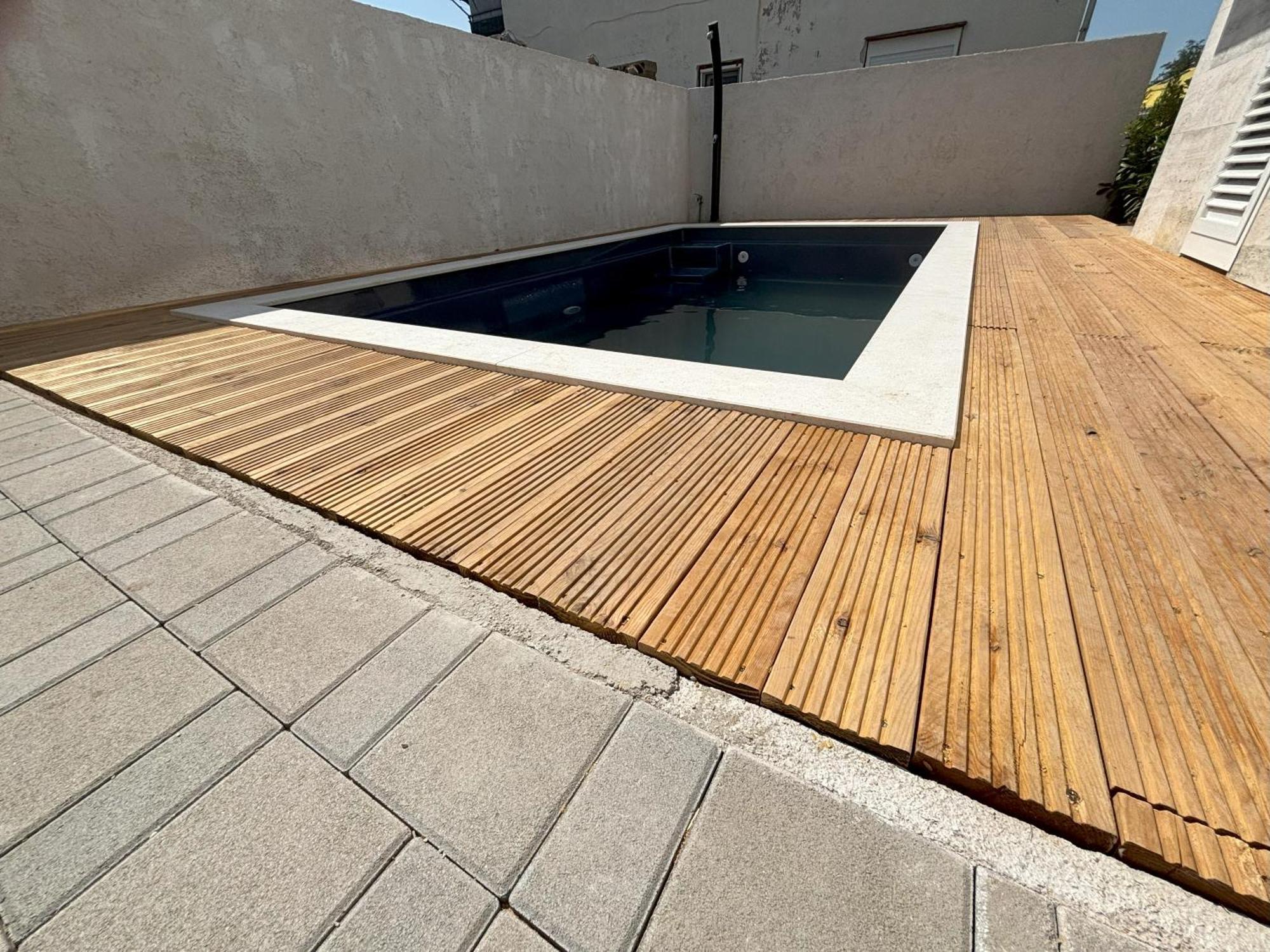 Regina Rex With Swimming Pool Apartment *